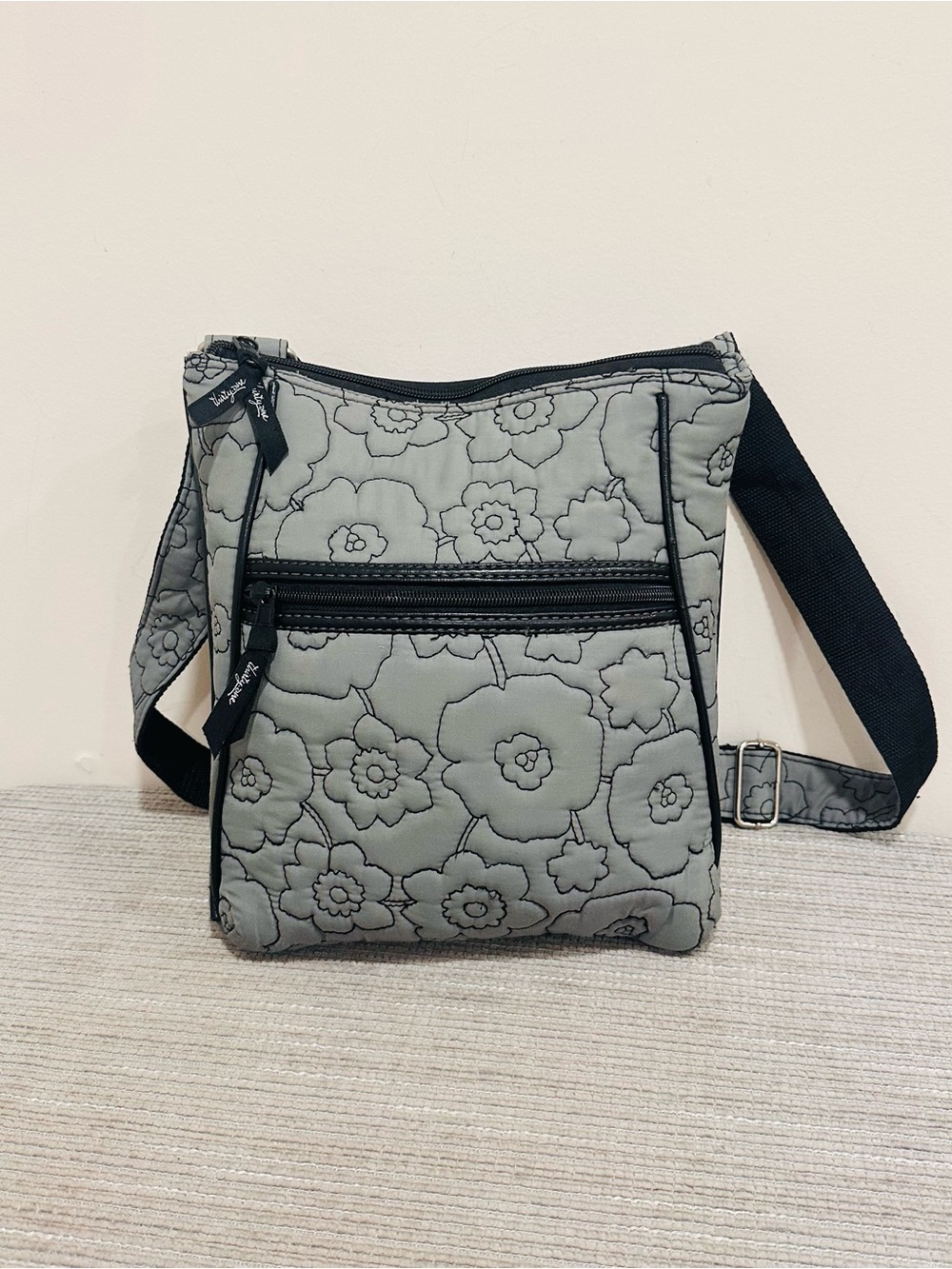 Thirty-One Gray & Black Quilted Poppy Floral Crossbody Shoulder Bag Purse